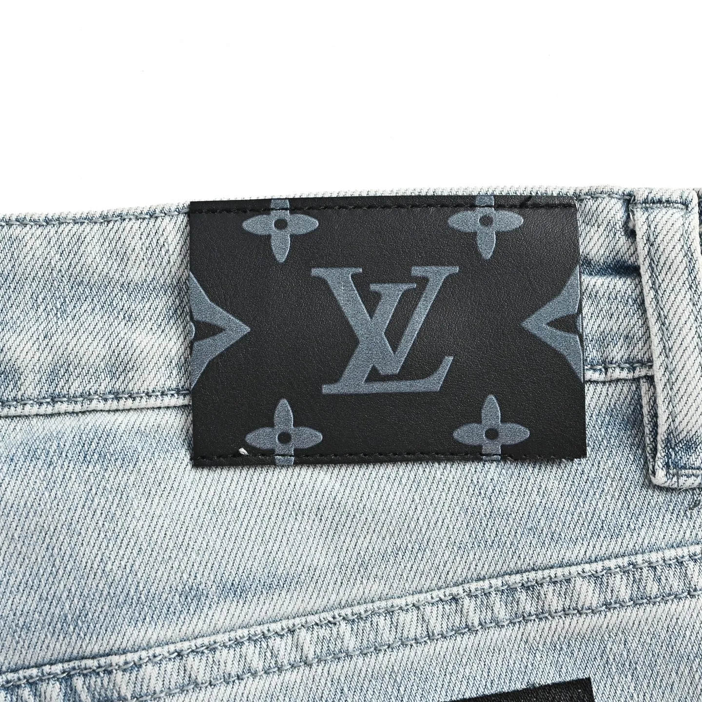 Louis Vuitton/